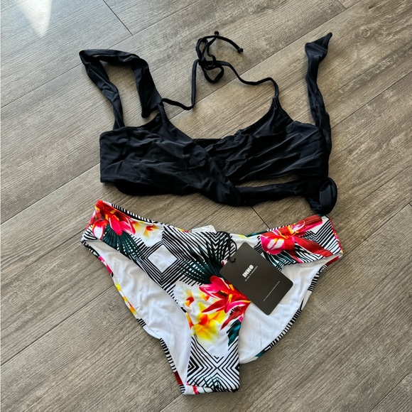 INNO floral wrap around scrunchy swimming set 🖤 - Picture 9 of 9